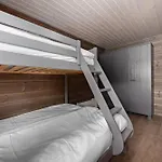 Sigr 8p With Sauna *
