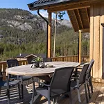Θέρετρο Sigr 8p With Sauna