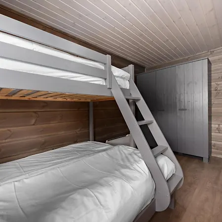 Sigr 8p With Sauna *