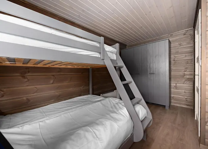 Sigr 8p With Sauna *