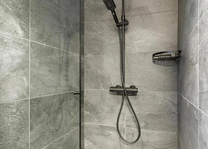 Sigr 8p With Sauna Resort *